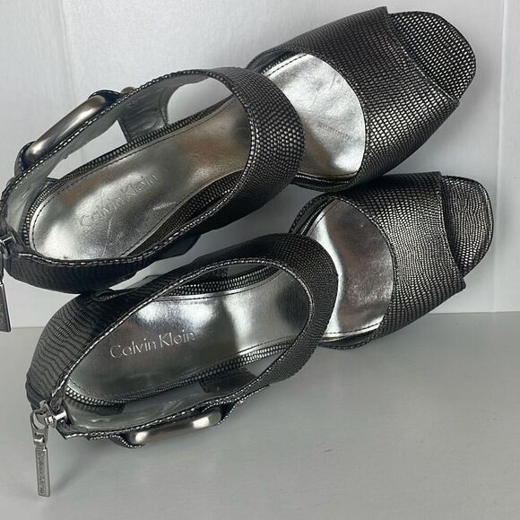 Calvin Klein Melissa Pewter Metallic Lizard Embossed Sandals 7.5 - Picture 4 of 10